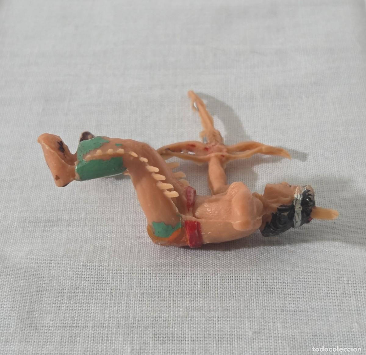 Figuras de goma y PVC: Antiguo indio, estereoplast - Foto 3