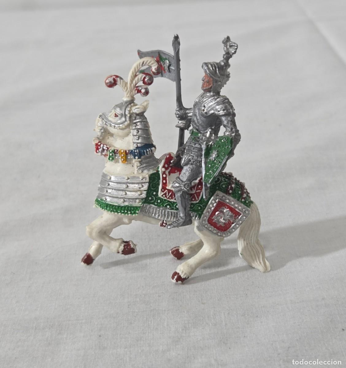 Figuras de goma y PVC: Guerrero medieval a caballo, lafredo - Foto 3