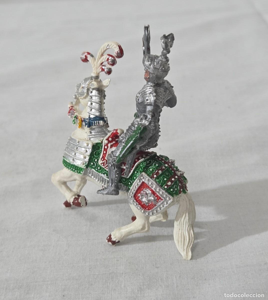 Figuras de goma y PVC: Guerrero medieval a caballo, lafredo - Foto 4