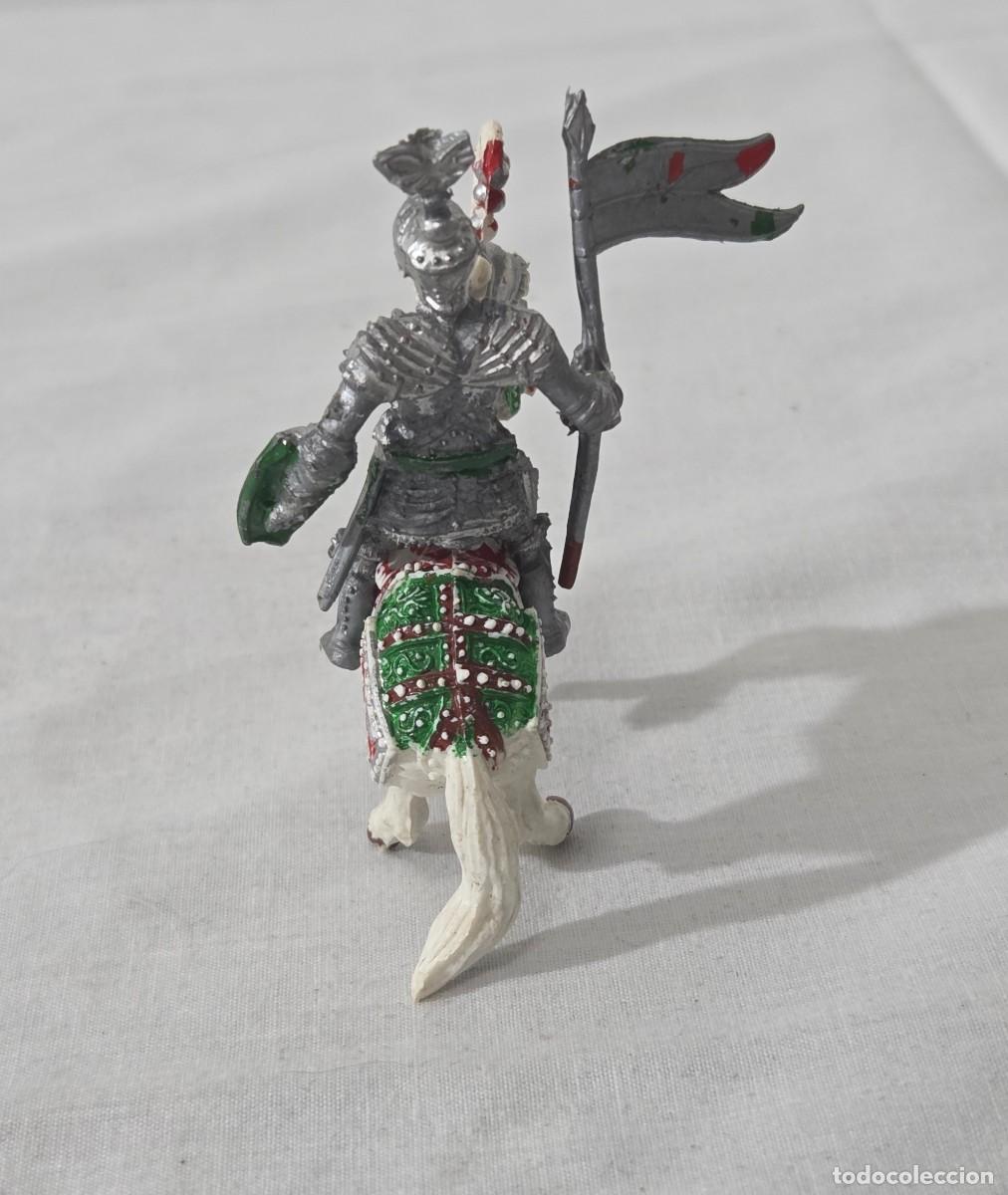 Figuras de goma y PVC: Guerrero medieval a caballo, lafredo - Foto 5