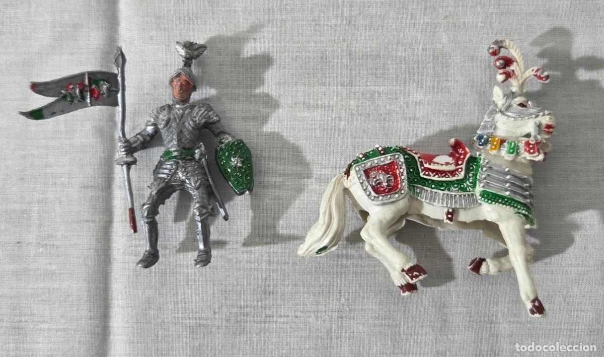 Figuras de goma y PVC: Guerrero medieval a caballo, lafredo - Foto 9