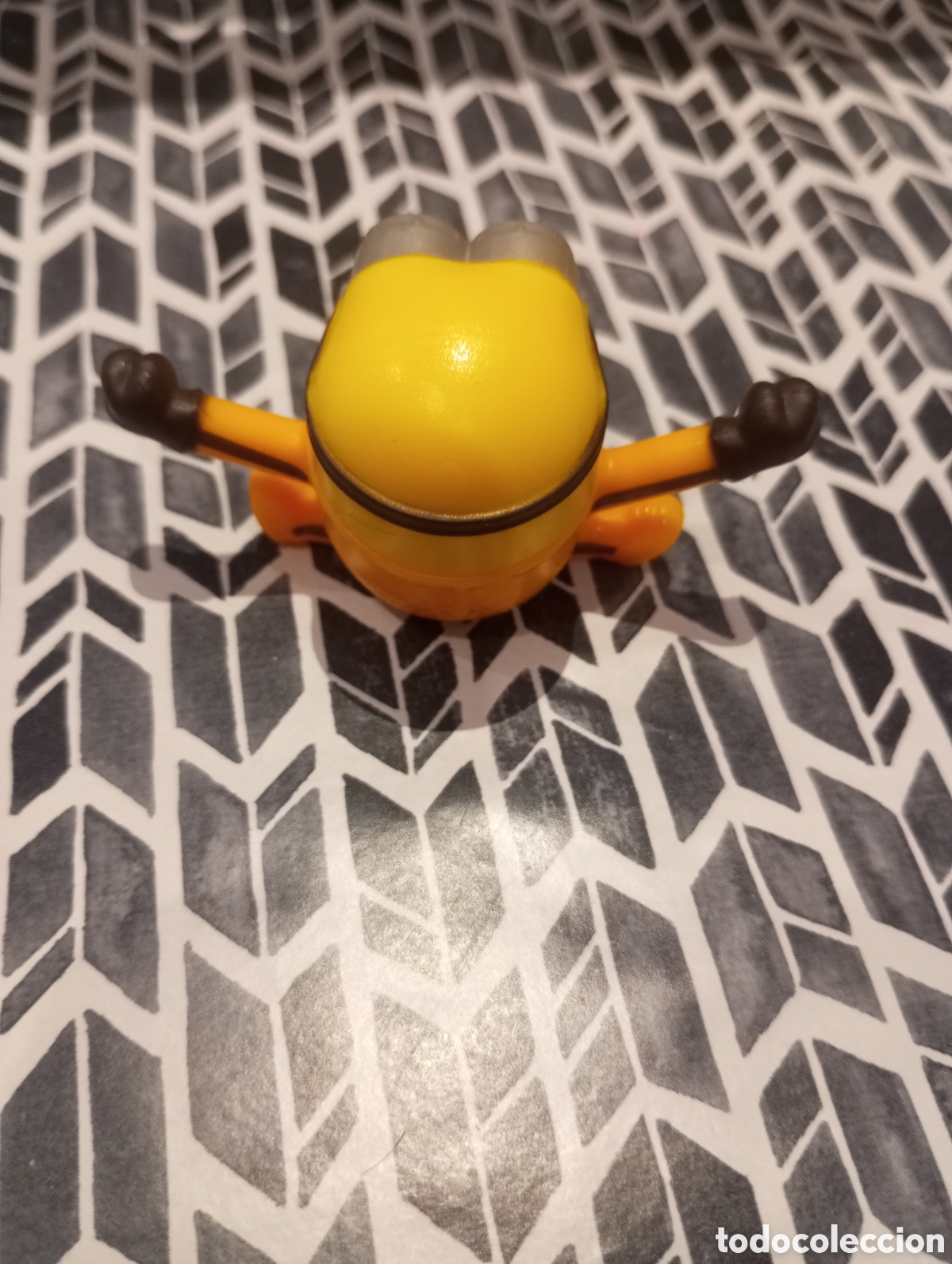 Figuras de goma y PVC: figura mu&ntilde;eco Minion Bob - Foto 3
