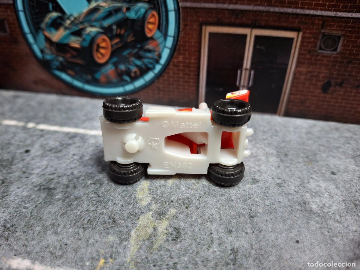 Figuras de goma Kinder: Bone Speeder Hot Wheels Kinder Mattel - Foto 3