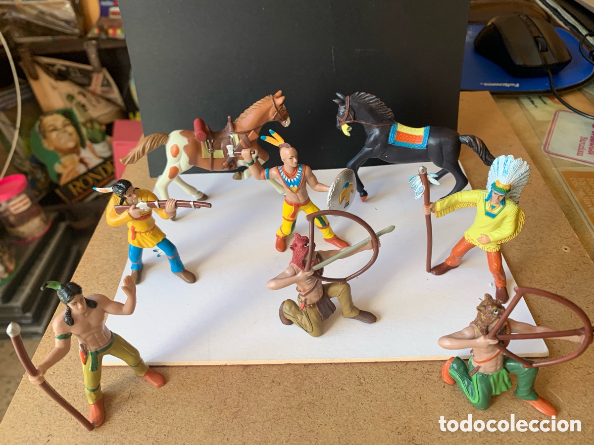 Figuras de goma y PVC: LOTE DE INDIOS Y CABALLOS. - Foto 1