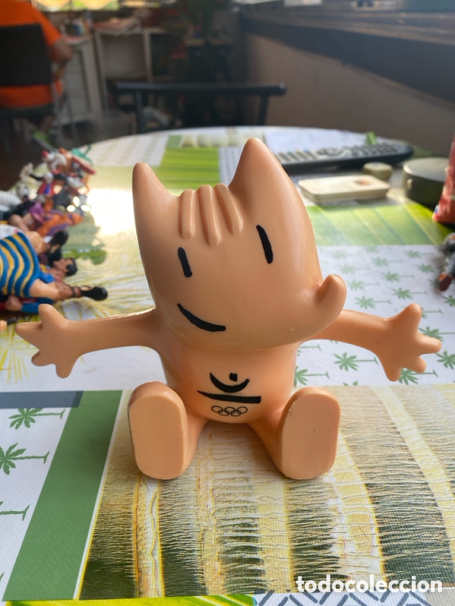 Figuras de goma y PVC: Figura pvc Cobi comansi - Foto 1