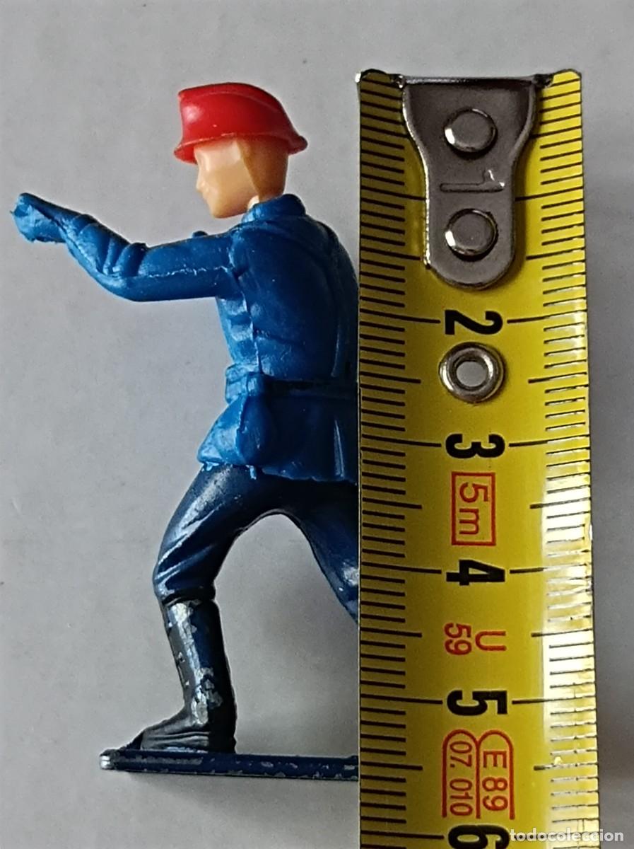 Figuras de goma y PVC: FIGURA GUISVAL BOMBERO - Foto 7