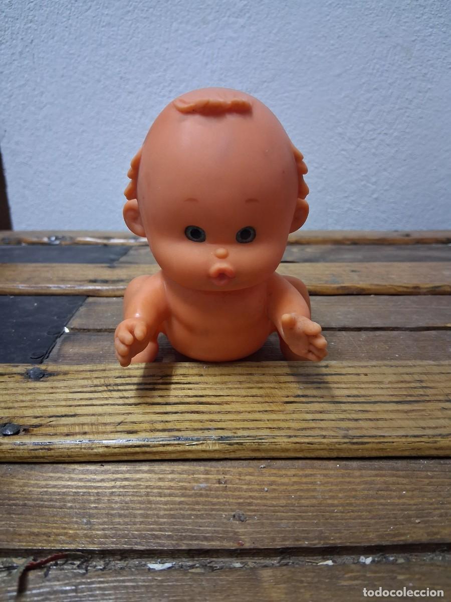 Figuras de goma y PVC: Mu&ntilde;eca beb&eacute; de goma Farmi - Foto 1