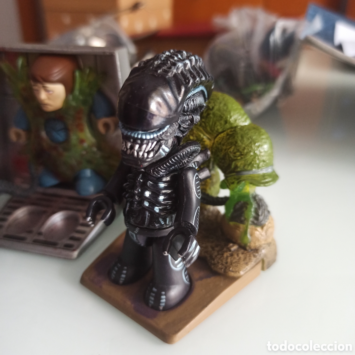 Figuras de goma y PVC: Set de figuras Aliens Mez Itz - Foto 4