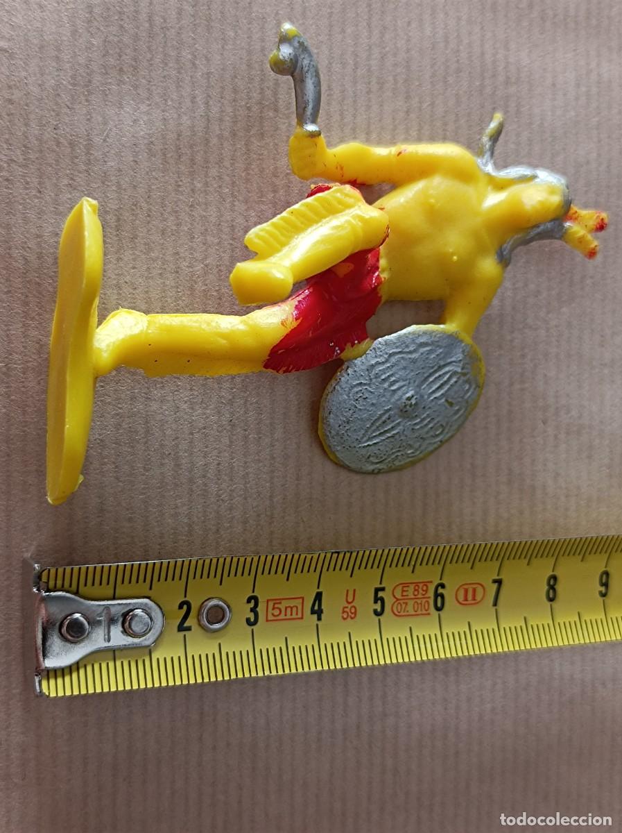 Figuras de goma y PVC: LOTE DE INDIOS DE PL&Aacute;STICO FABRICANTES OLIVER COMANSI - Foto 11