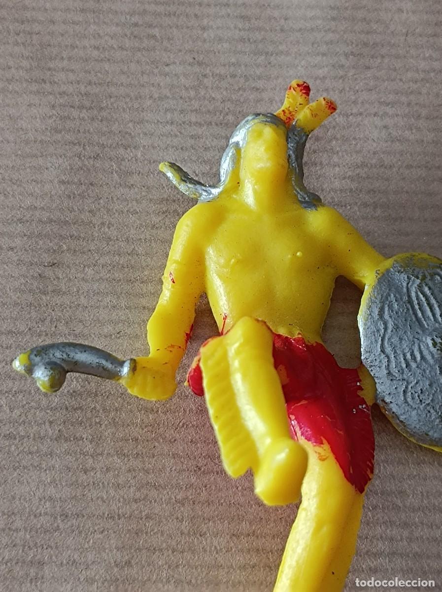 Figuras de goma y PVC: LOTE DE INDIOS DE PL&Aacute;STICO FABRICANTES OLIVER COMANSI - Foto 12