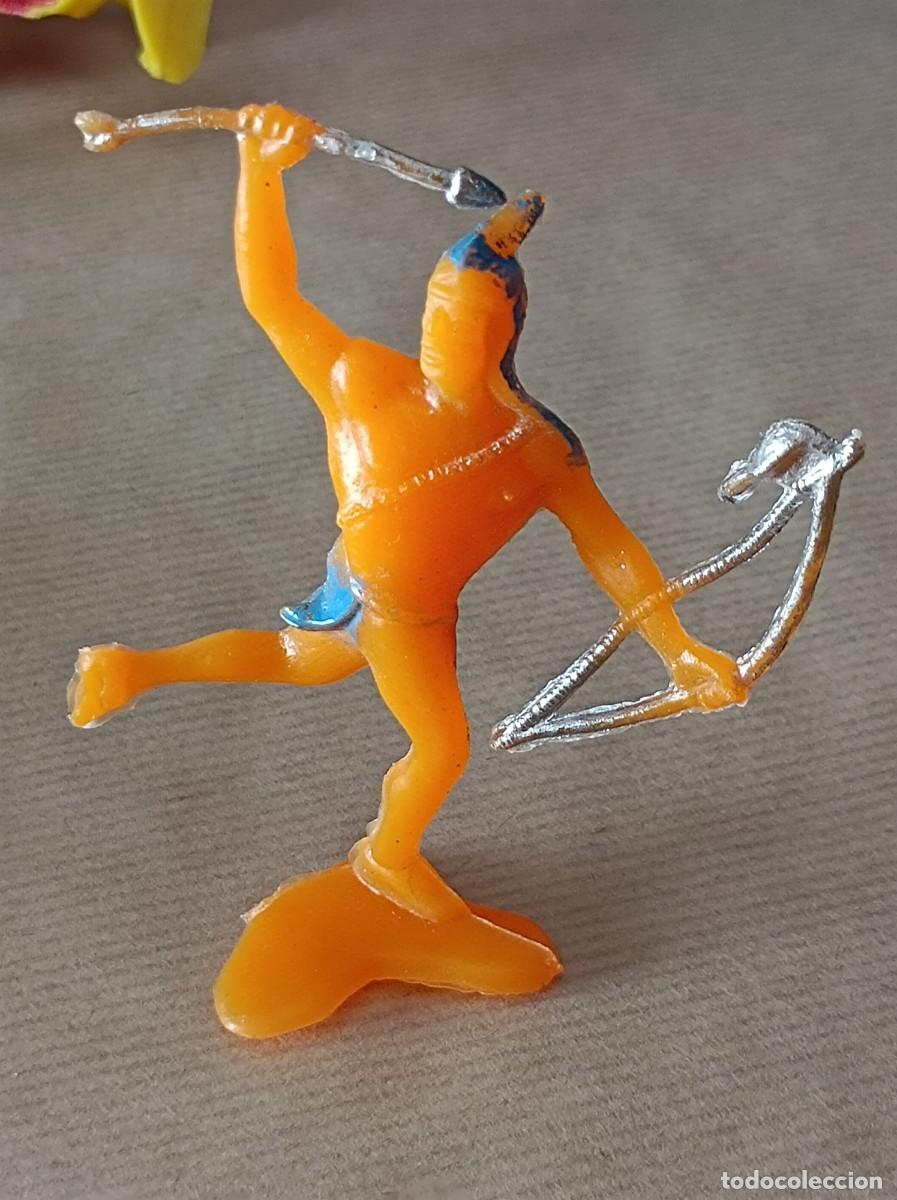 Figuras de goma y PVC: LOTE DE INDIOS DE PL&Aacute;STICO FABRICANTES OLIVER COMANSI - Foto 15