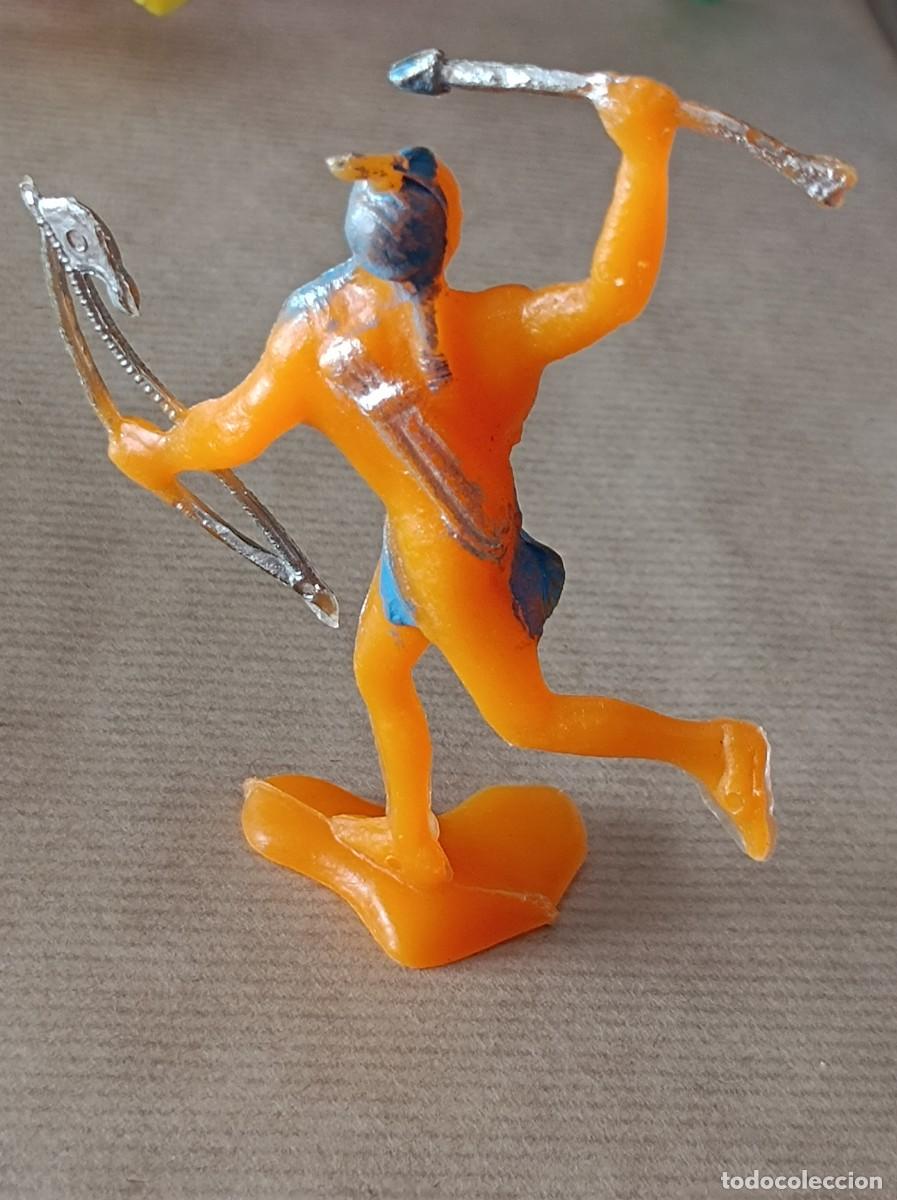 Figuras de goma y PVC: LOTE DE INDIOS DE PL&Aacute;STICO FABRICANTES OLIVER COMANSI - Foto 16