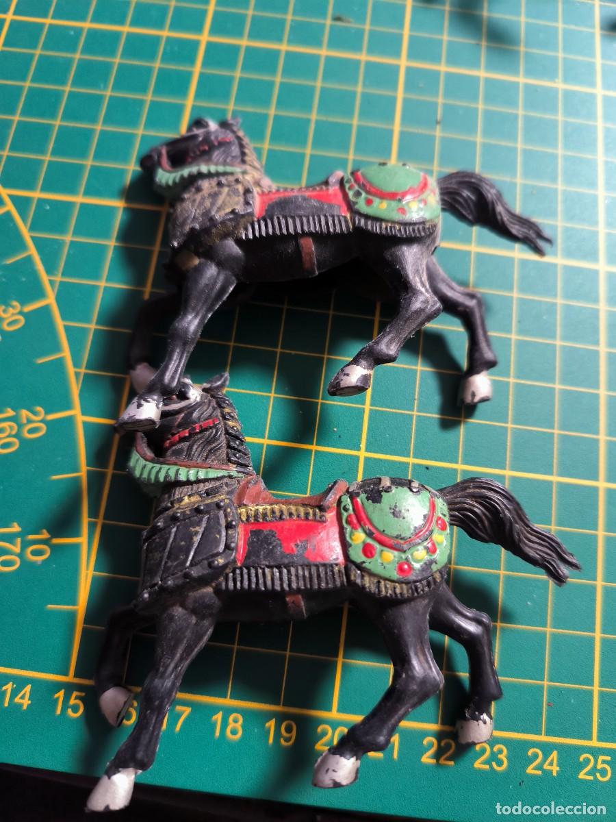 Figuras de goma y PVC: CABALLOS MEDIEVAL N&ordm;1 - Foto 2