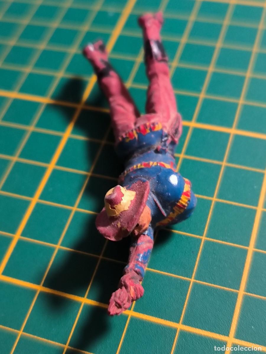 Figuras de goma y PVC: COWBOY DISPARANDO DESDE EL SUELO PECH - Foto 4