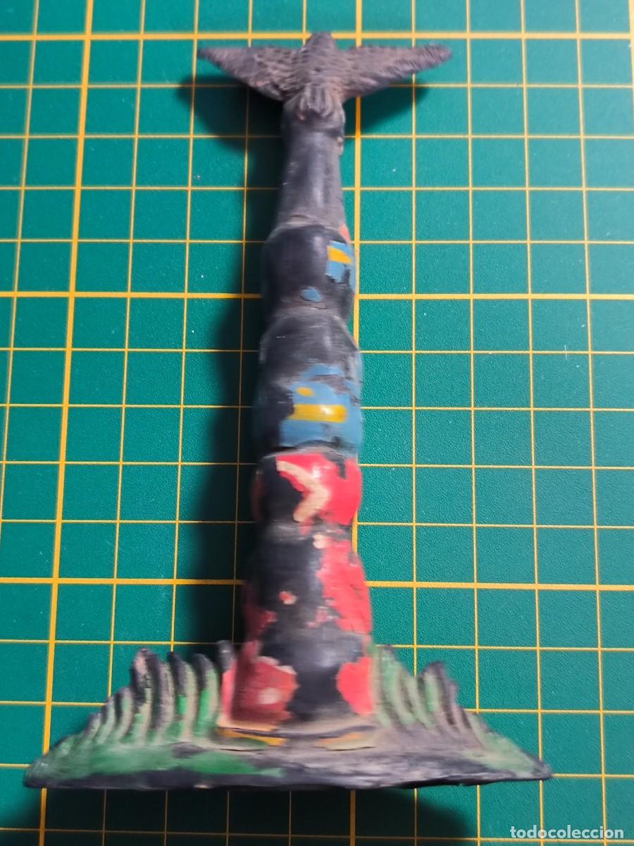 Figuras de goma y PVC: TOTEM DE LA CASA PECH - Foto 2