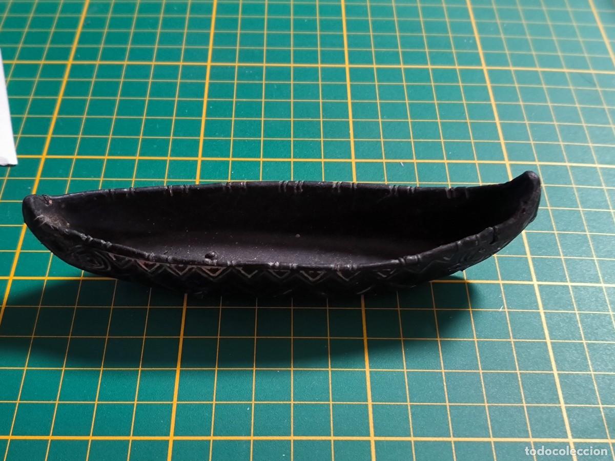 Figuras de goma y PVC: CANOA DE LA CASA PECH - Foto 1