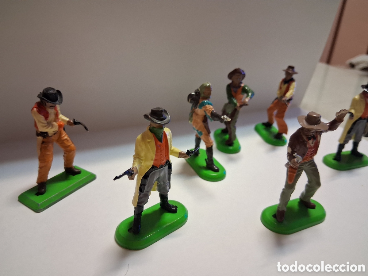 Figuras de goma y PVC: Lote de vaqueros. Britains - Foto 3