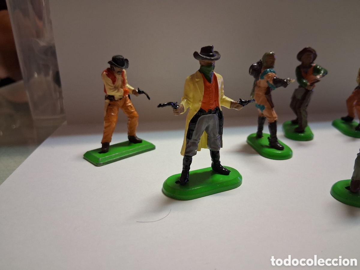 Figuras de goma y PVC: Lote de vaqueros. Britains - Foto 5