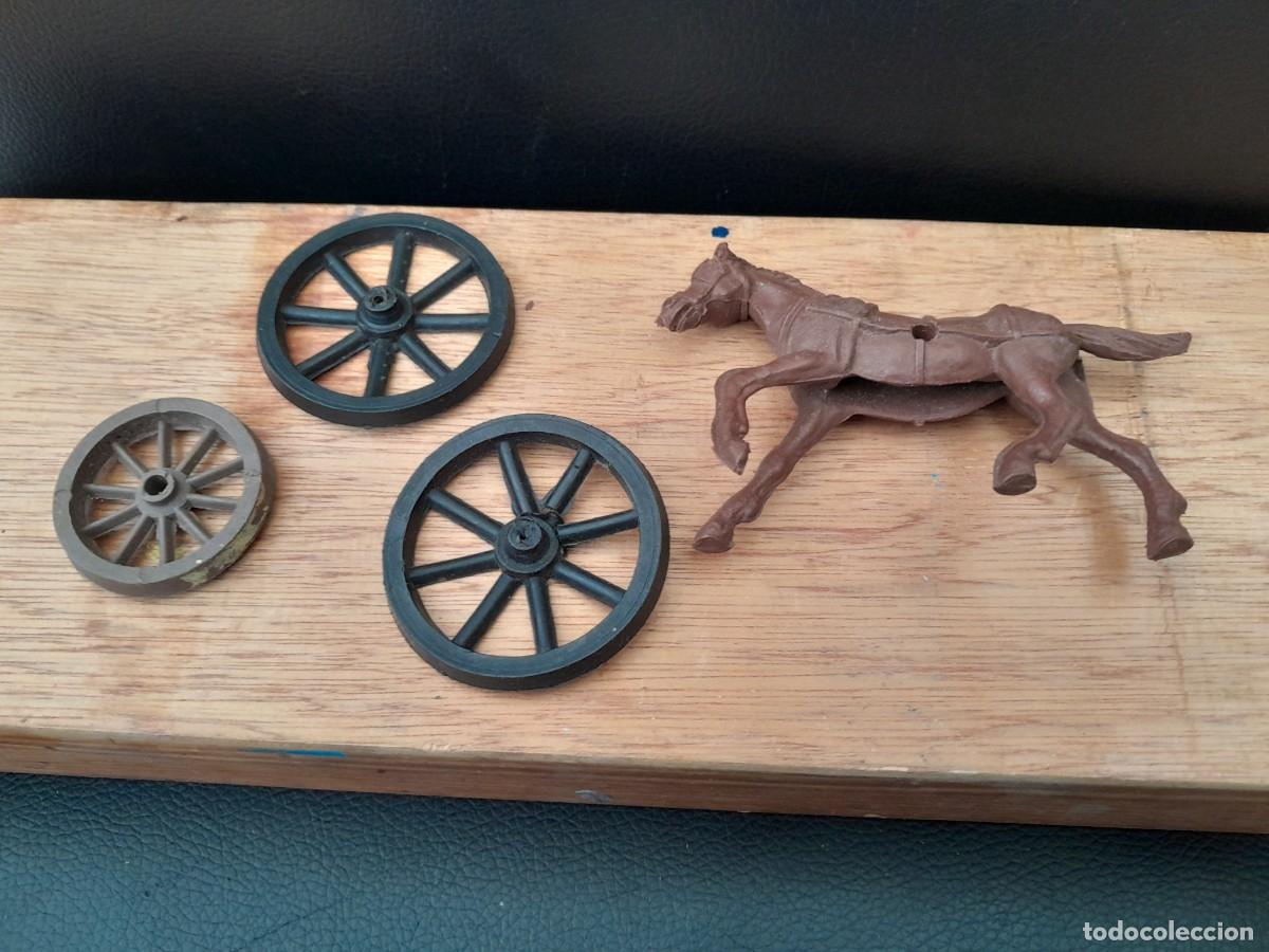 Figuras de goma y PVC: Carreta seguramente Jecsan + complementos - Foto 5