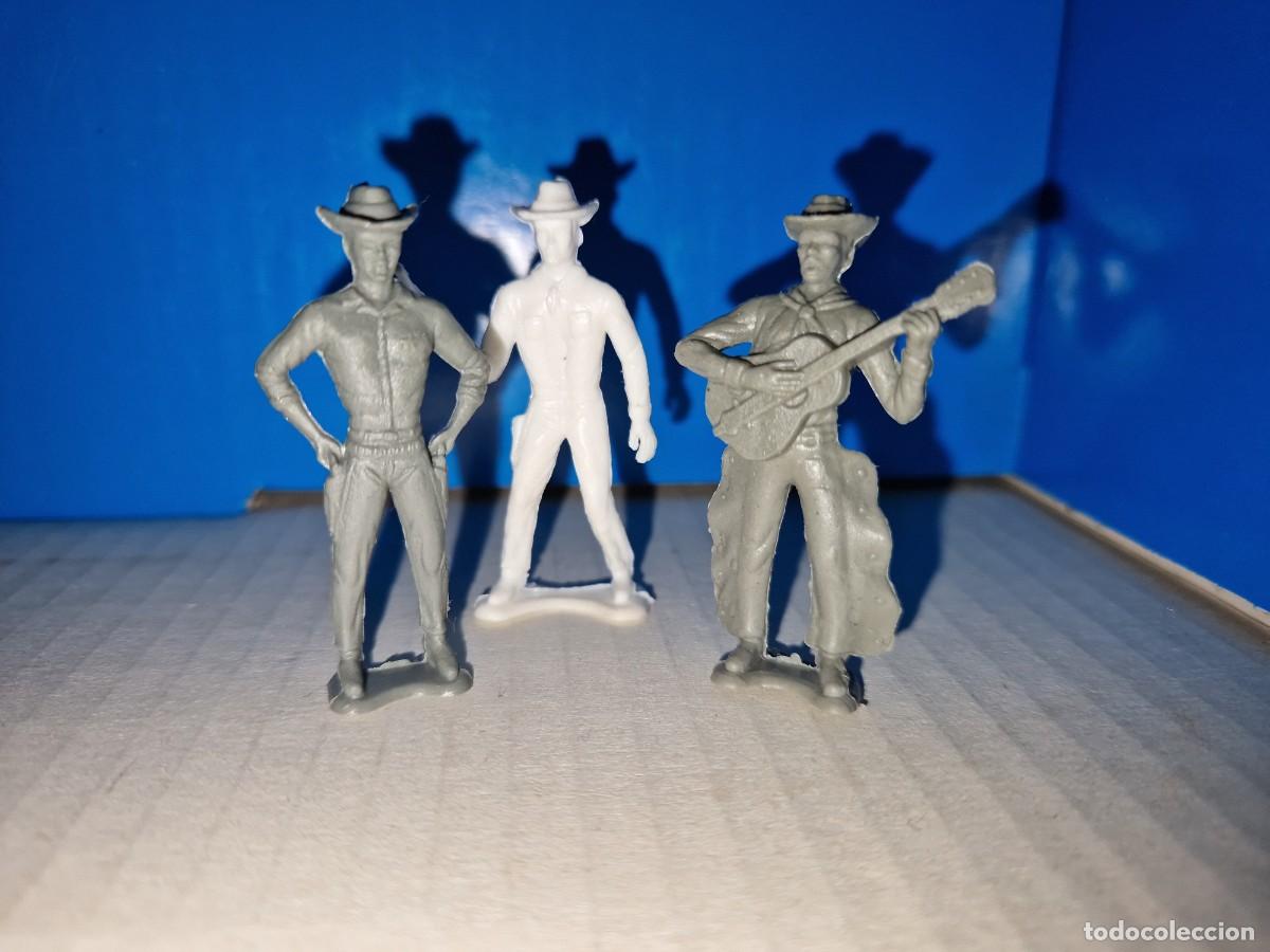Figuras de goma y PVC: VAQUEROS FIGURAS DEL OESTE - Foto 2