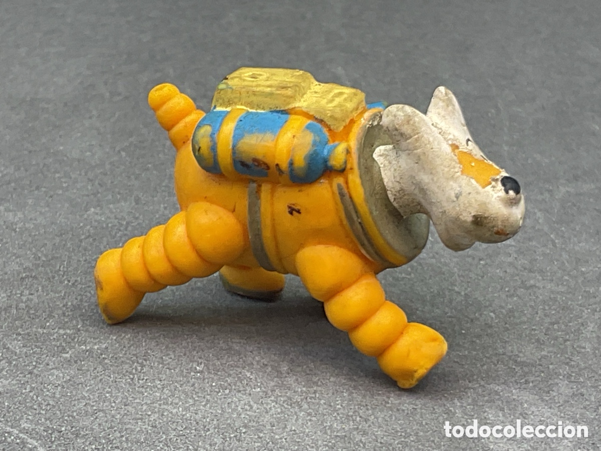 Figuras de Goma y PVC: FIGURA DE MILU. PERSONAJE DE TINTIN. MARCHANDO SOBRE LA LUNA. A&Ntilde;O 1994