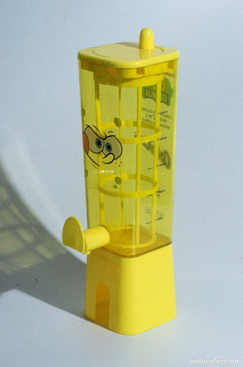 Figuras de goma y PVC: Batidora ColaCao - La BatiCao - Versi&oacute;n Bob Esponja - Foto 4