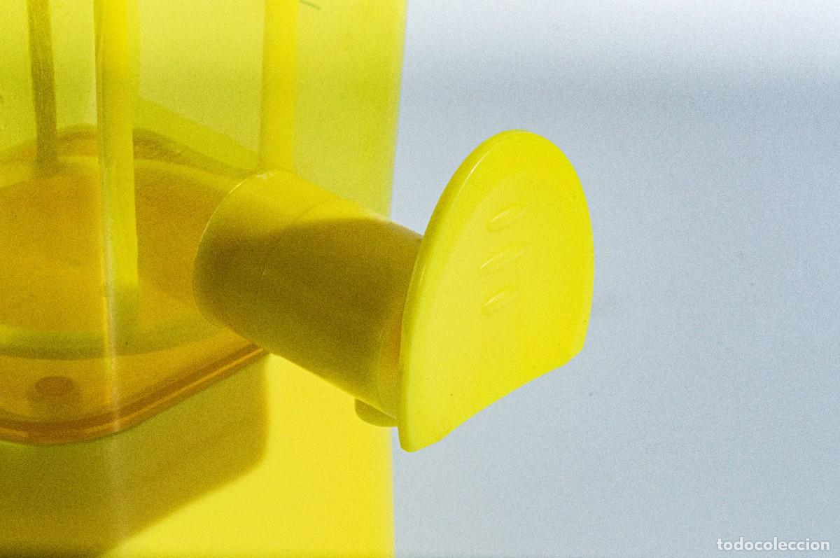 Figuras de goma y PVC: Batidora ColaCao - La BatiCao - Versi&oacute;n Bob Esponja - Foto 12