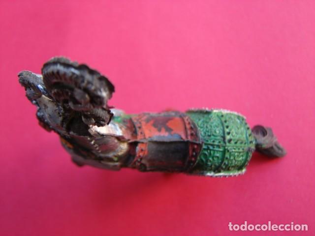Figuras de goma y PVC: CABALLO MEDIEVAL CON ESCUDO FLOR DE LIS - Foto 3