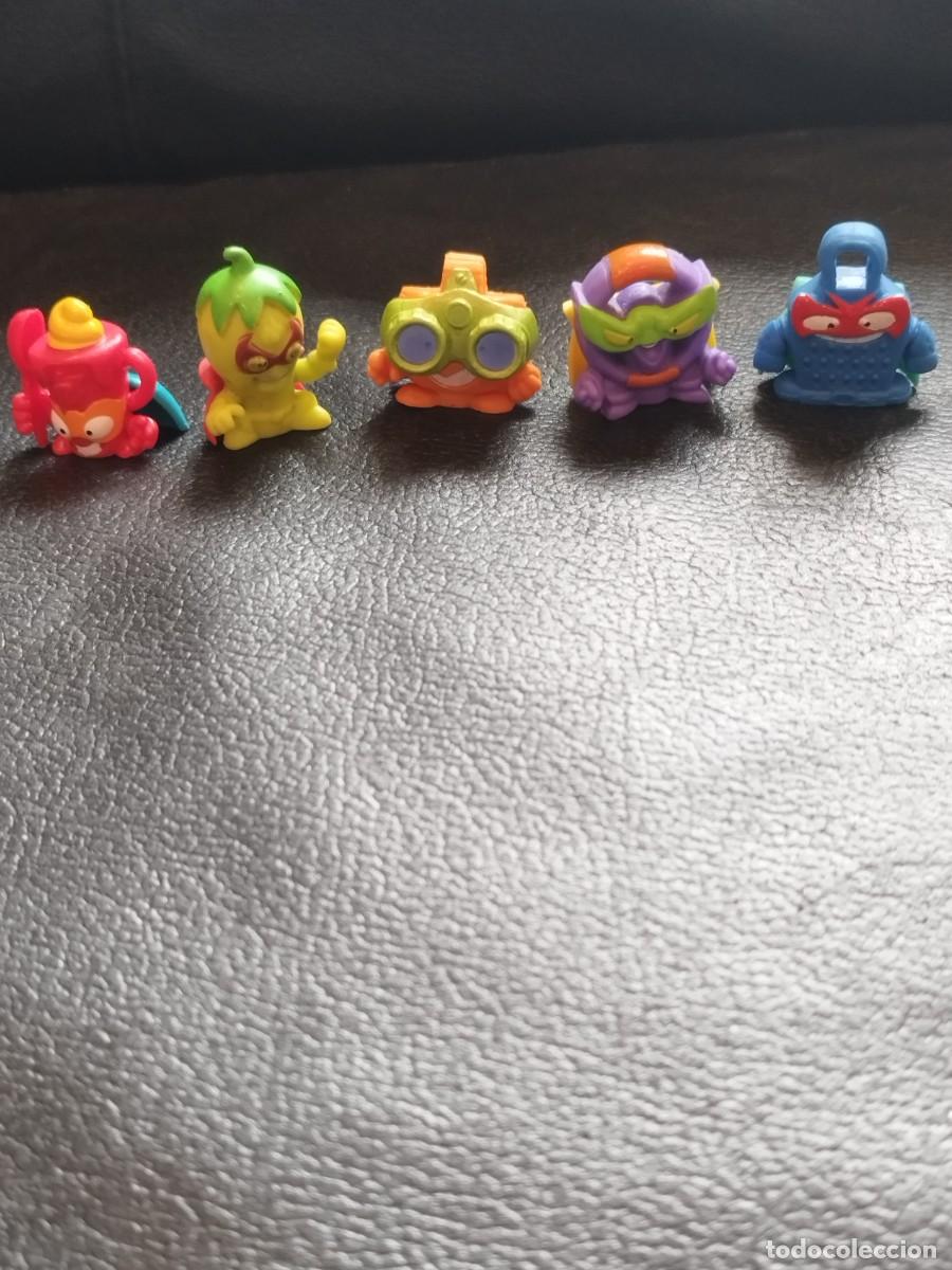 Figuras de Goma y PVC: Lote de 5 mu&ntilde;ecos Superthings. Mu&ntilde;eco de goma.