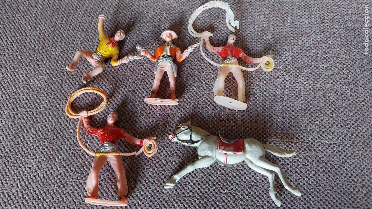Figuras de goma y PVC: Lote de vaqueros pintados a mano de Comansi - Foto 1
