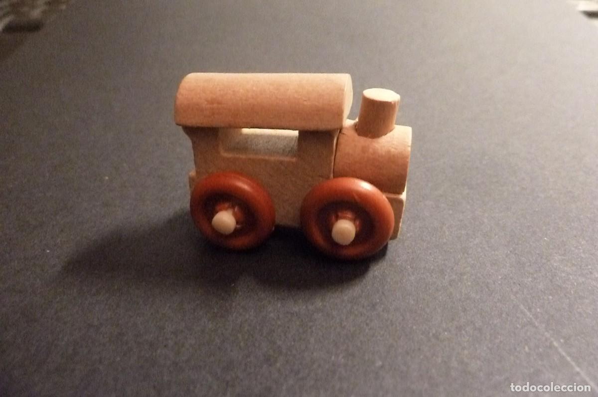 Figuras de goma Kinder: Kinder Sorpresa. Tren madera - Foto 2