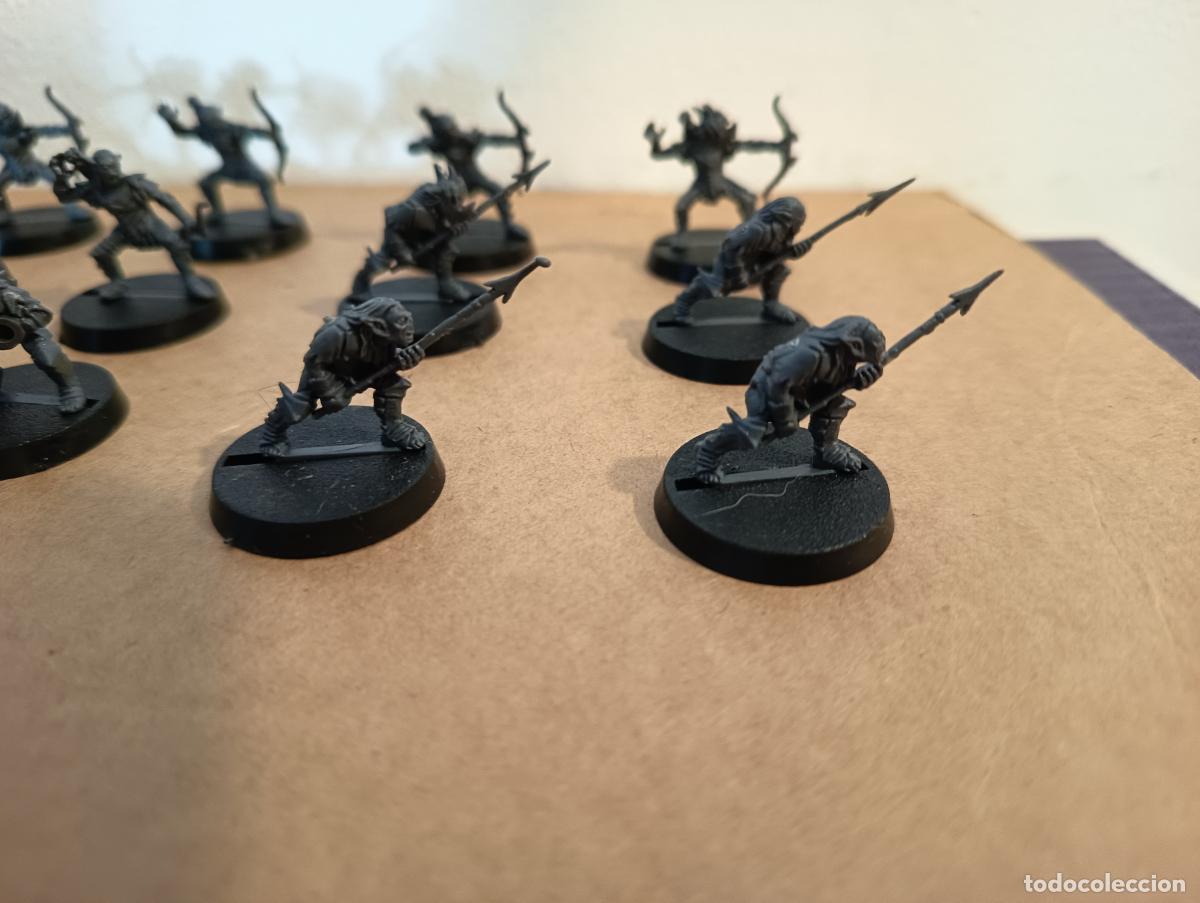 Figuras de goma y PVC: 15 FIGURAS DE PLASTICO WARHAMMER ORCOS - Foto 2