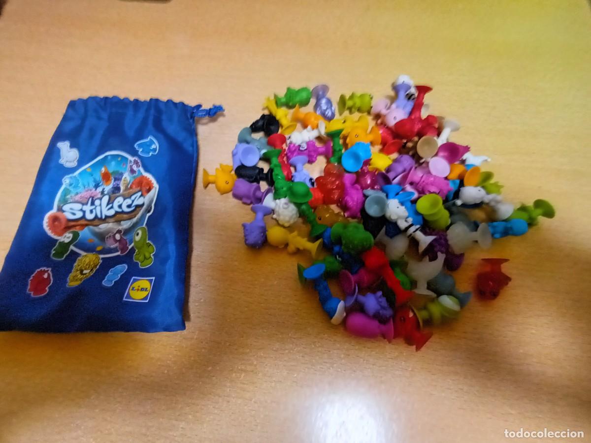 Figuras de goma y PVC: Lote 75 Stikeez varios - Foto 1