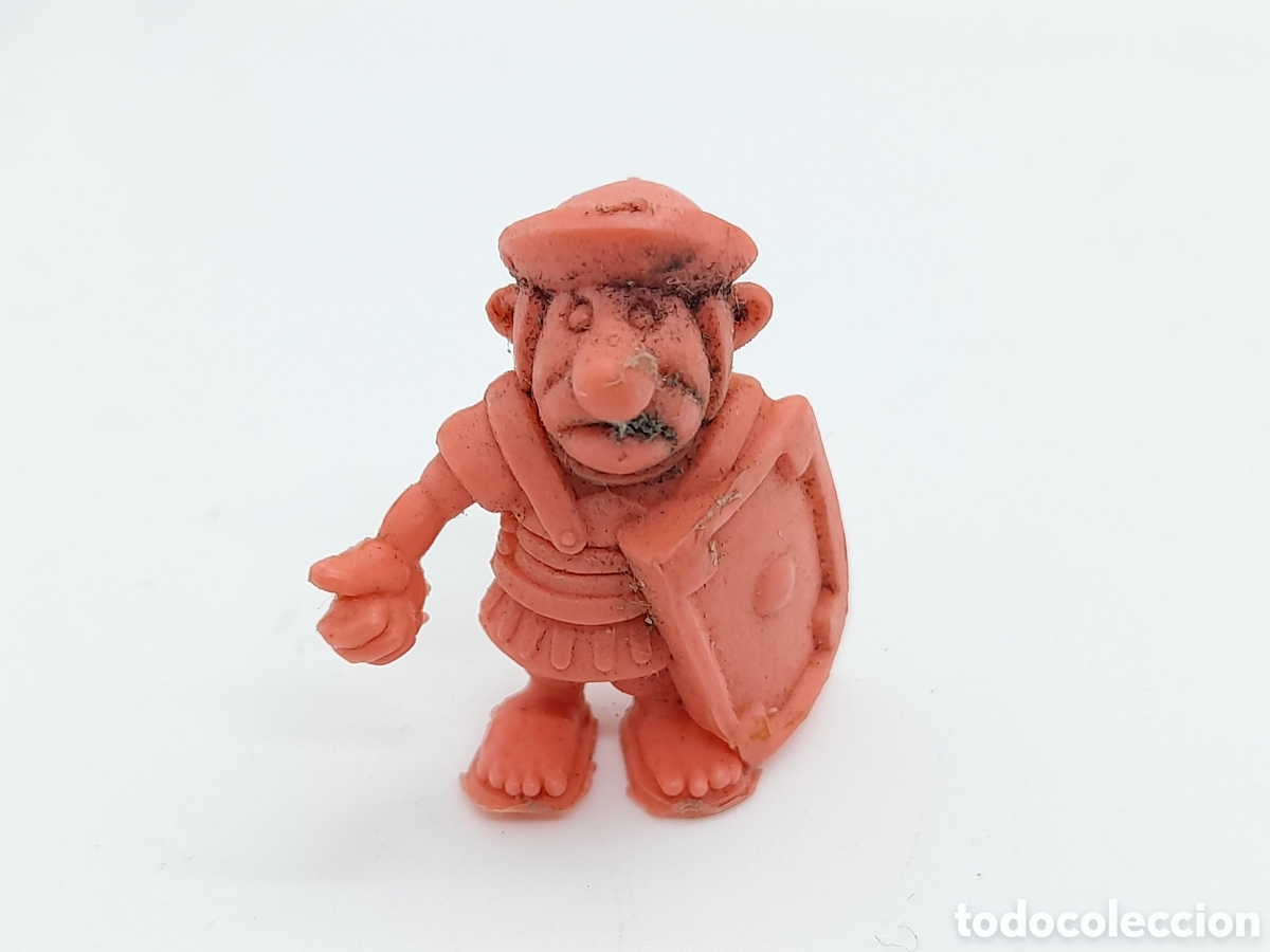 Figuras de goma y PVC: DARGAUD. DUNKIN. TITO. SERIE ASTERIX - Foto 1