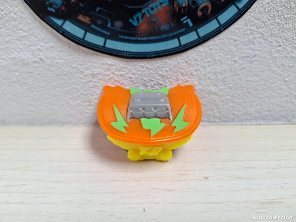 Rubber and PVC Figures: Frontal Easy Tricks Serie 2 T-Racers (Primera Versi&oacute;n) T-R Magicbox