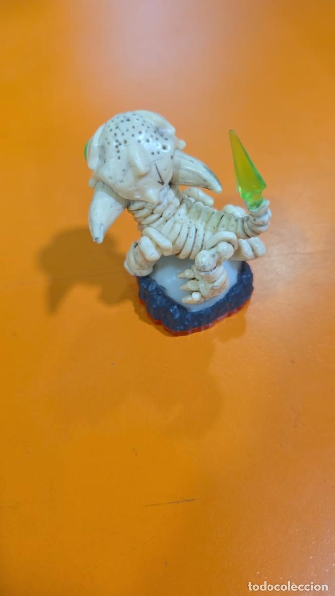 Figuras de goma y PVC: Skylanders: Trap Team - Figura Single Funny Bone - Foto 2