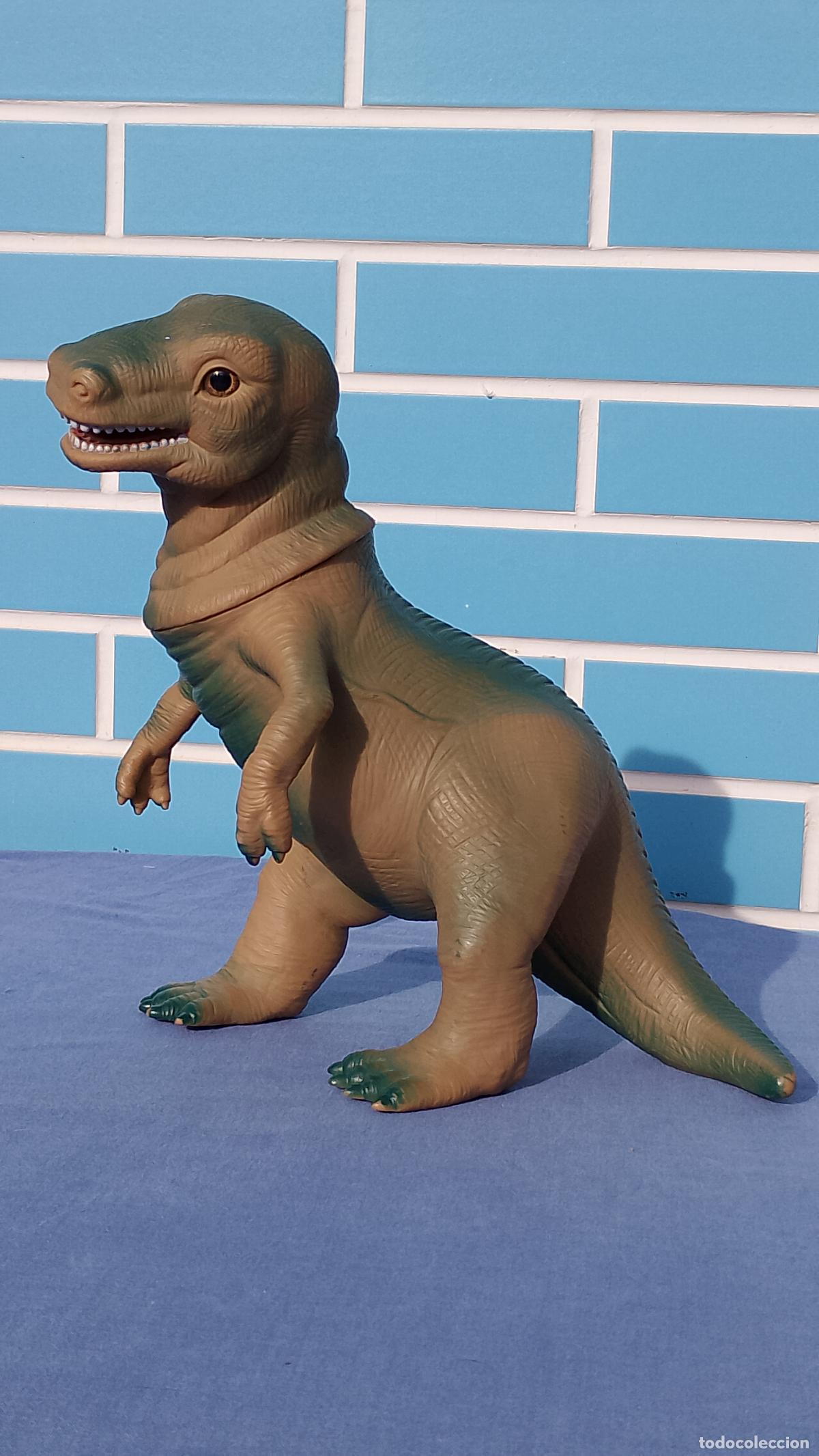 Figuras de Goma y PVC: Antigua figura mu&ntilde;eco dinosaurio beb&eacute; grande de 26 cm