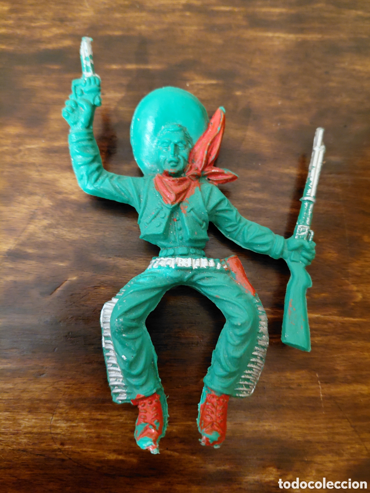 Figuras de goma y PVC: RESERVADO, PISTOLERO, GRAN TAMA&Ntilde;O.