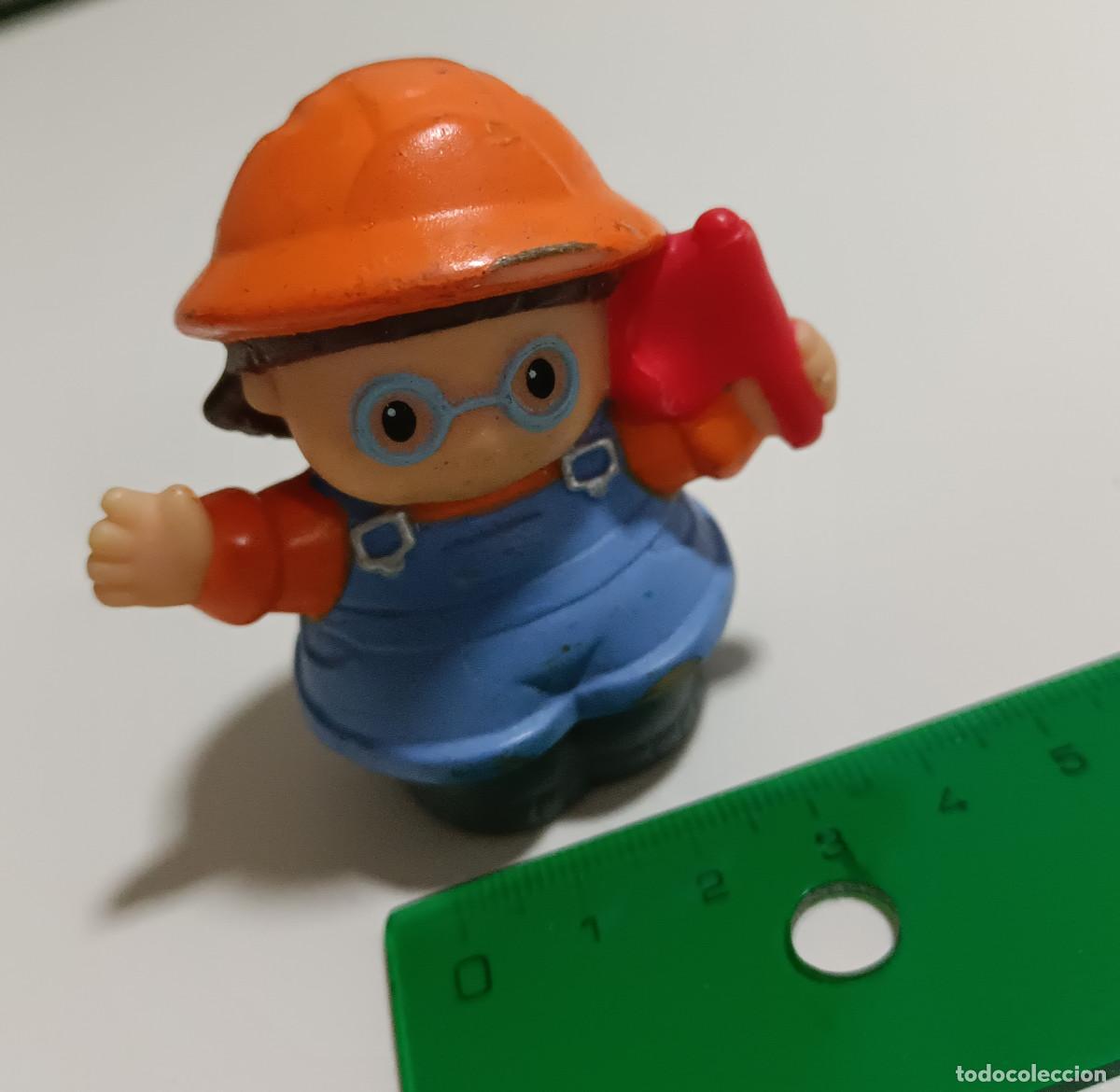 Figuras de goma y PVC: mattel little people ni&ntilde;a gafas casco bandera obrera obra mu&ntilde;eco goma 2002
