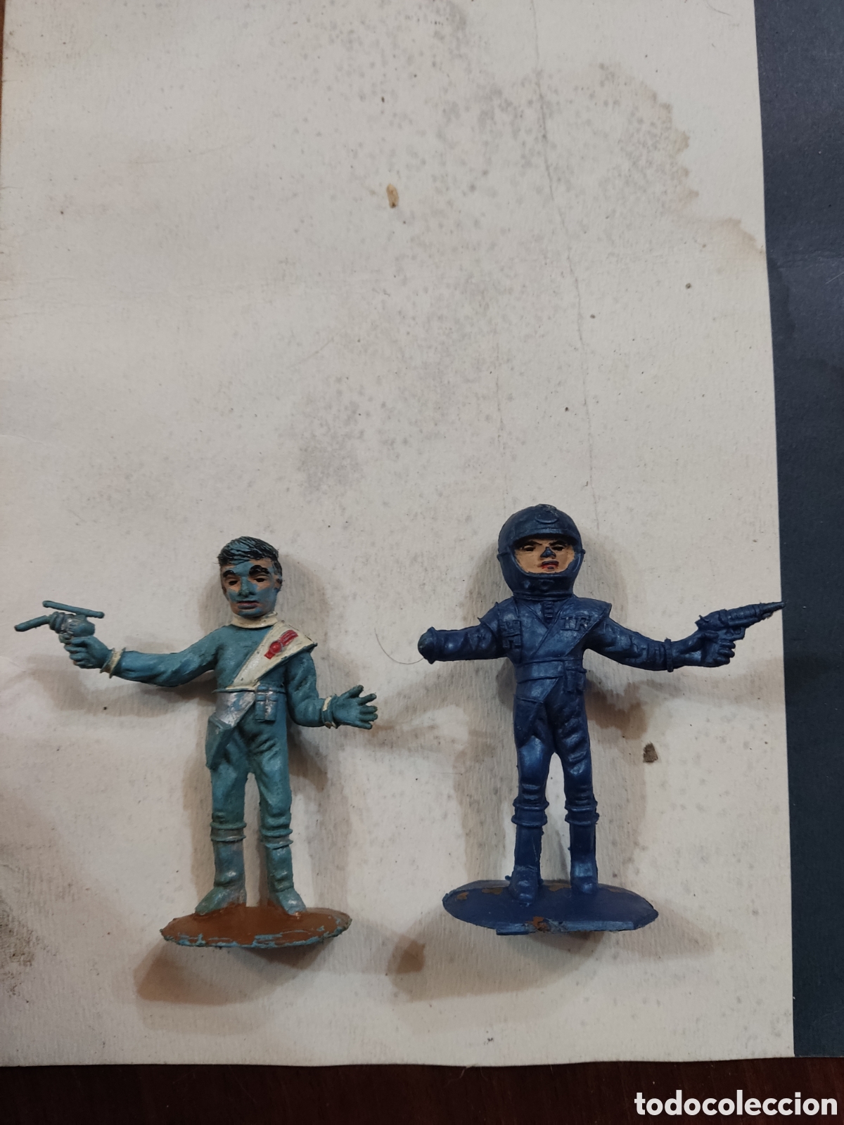 Figuras de goma y PVC: 2 figuras Astronauta 7,5 cm - Foto 1