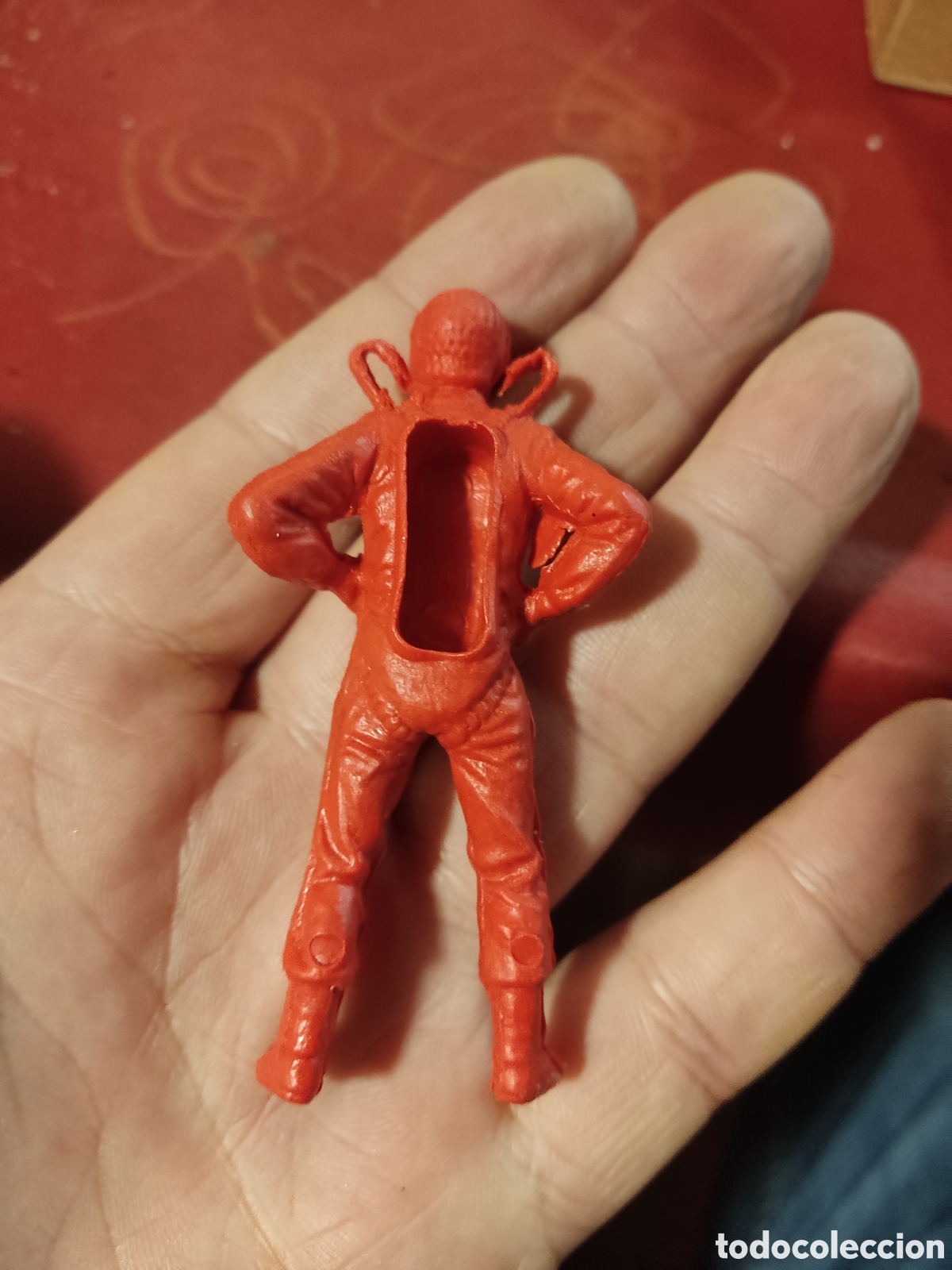 Figuras de goma y PVC: Paracaidista pl&aacute;stico 8 cm - Foto 2