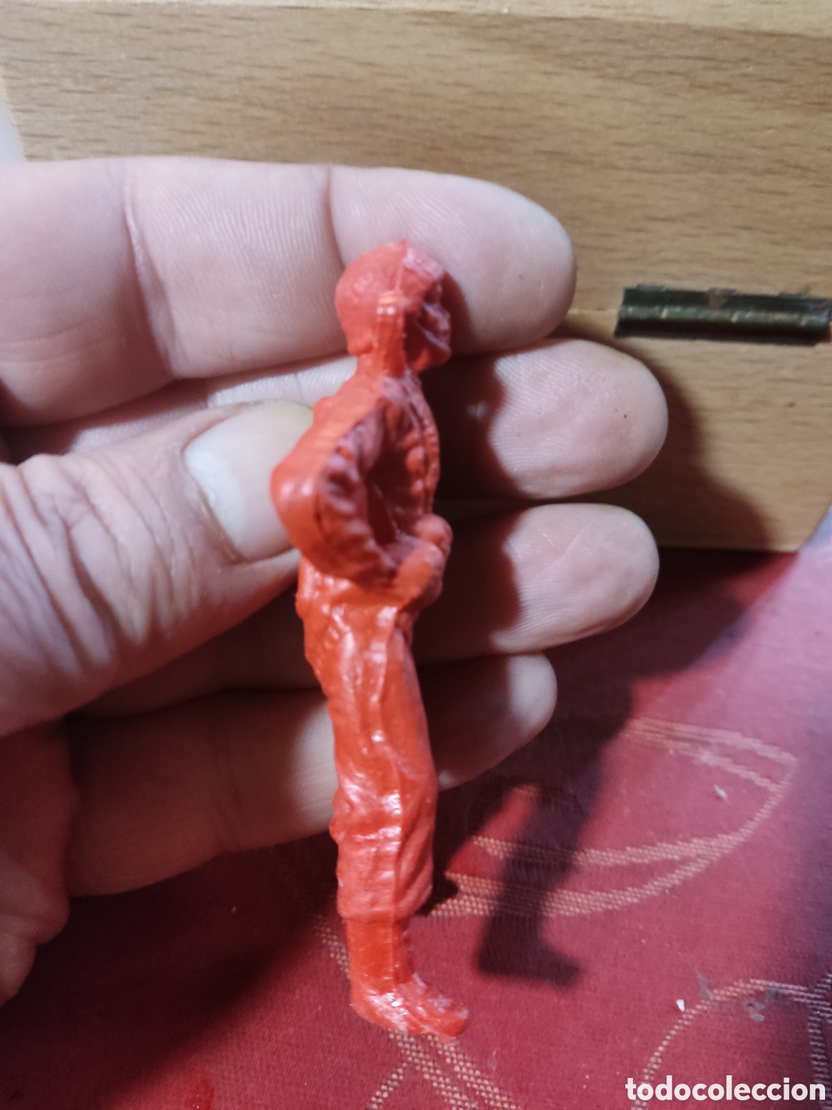 Figuras de goma y PVC: Paracaidista pl&aacute;stico 8 cm - Foto 4