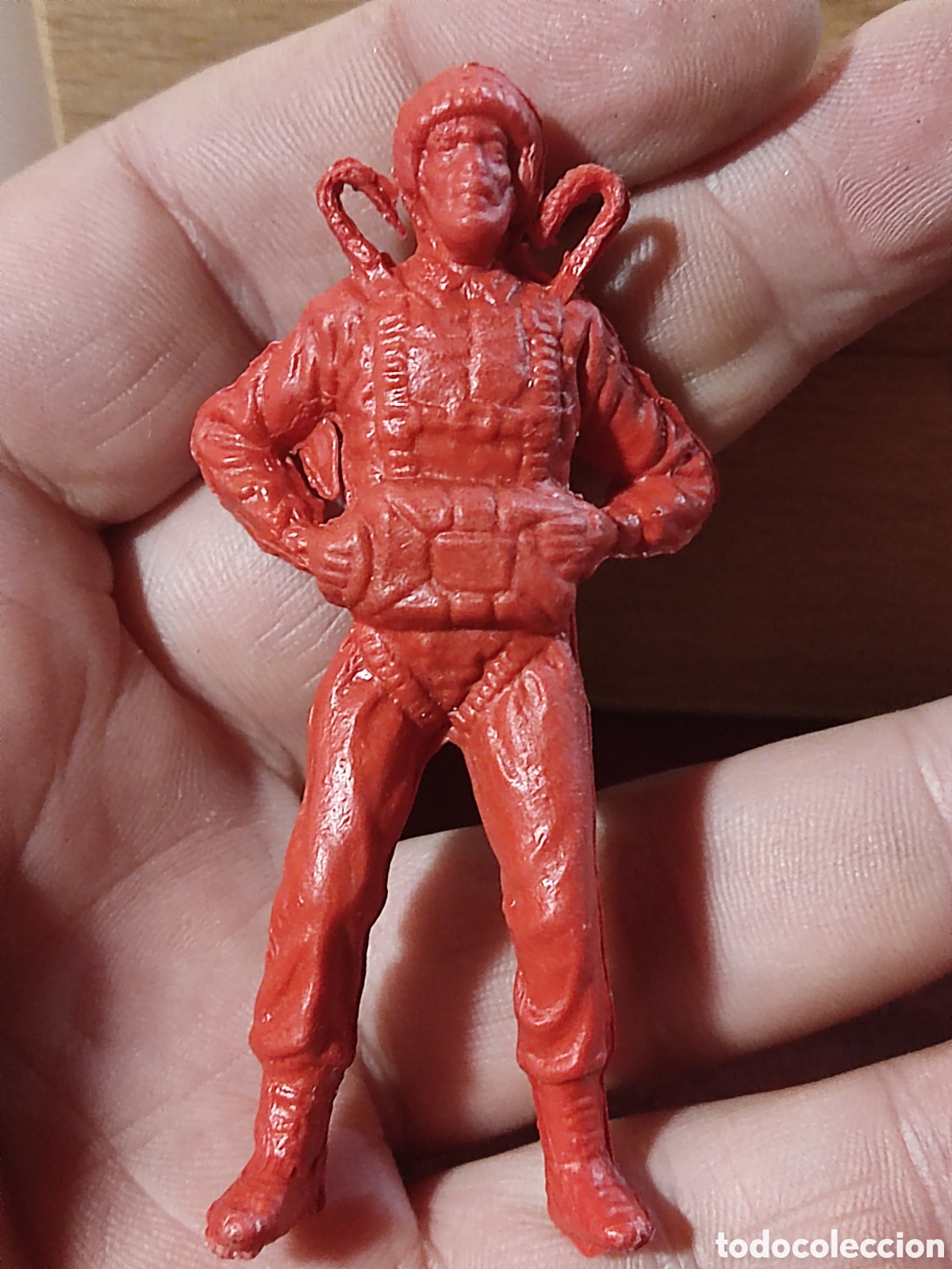 Figuras de goma y PVC: Paracaidista pl&aacute;stico 8 cm - Foto 5