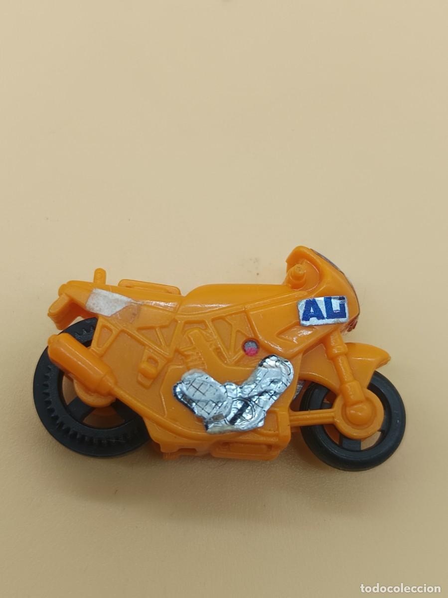 Figuras de goma Kinder: MOTOCICLETA OBSEQUIO KINDER - Foto 1