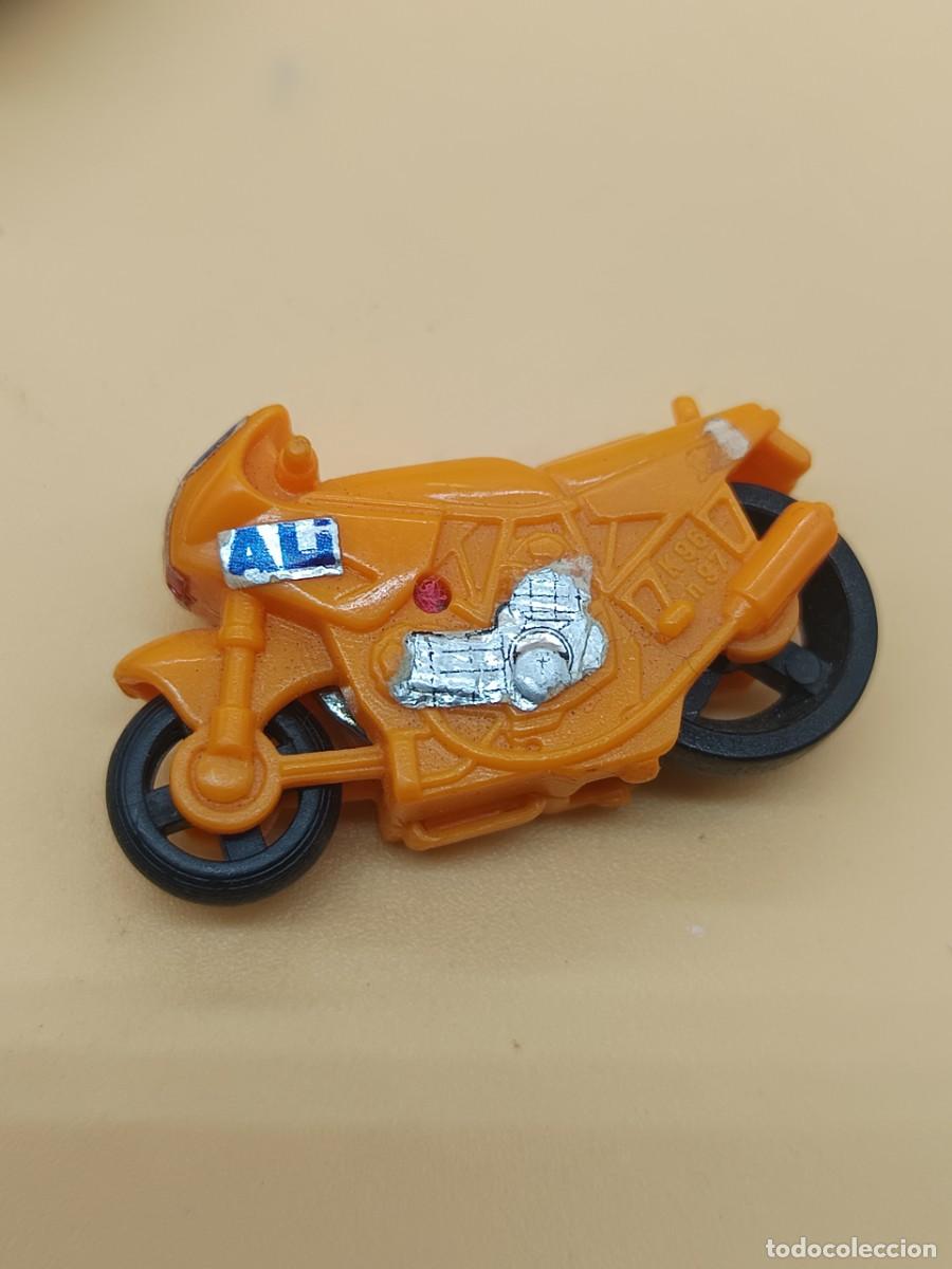 Figuras de goma Kinder: MOTOCICLETA OBSEQUIO KINDER - Foto 2
