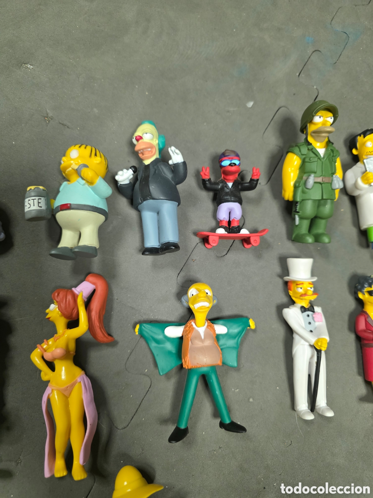 Figuras de goma y PVC: Lote 14 figuras Simpson de 8 cms - Foto 3