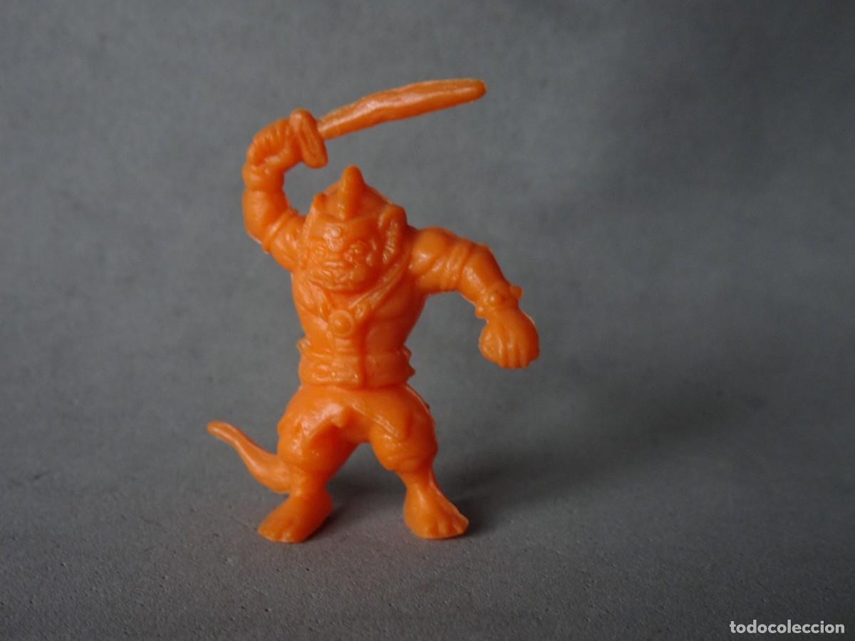Figuras de goma y PVC: DUNKIN FIGURE THUNDERCATS - PANRICO - Foto 1