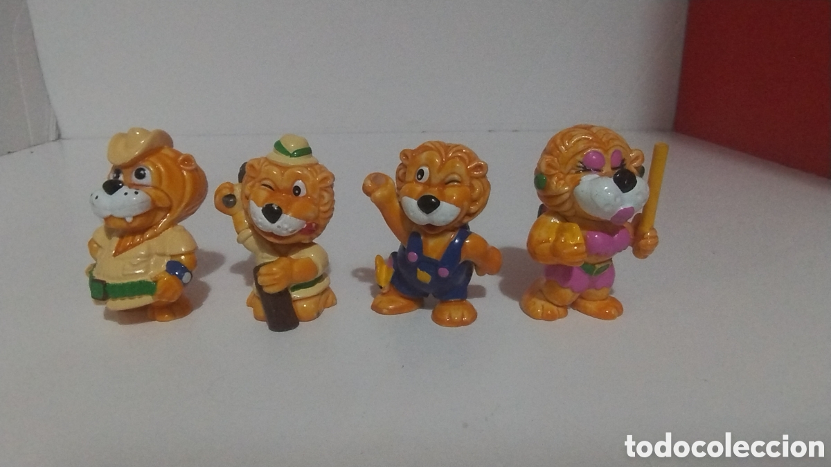 Figuras de goma y PVC: Leones figuras de Ferrero - Foto 1