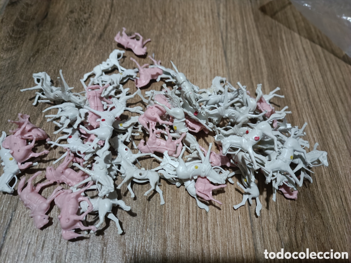 Figuras de goma y PVC: Lote de caballos - montaplex - Foto 1