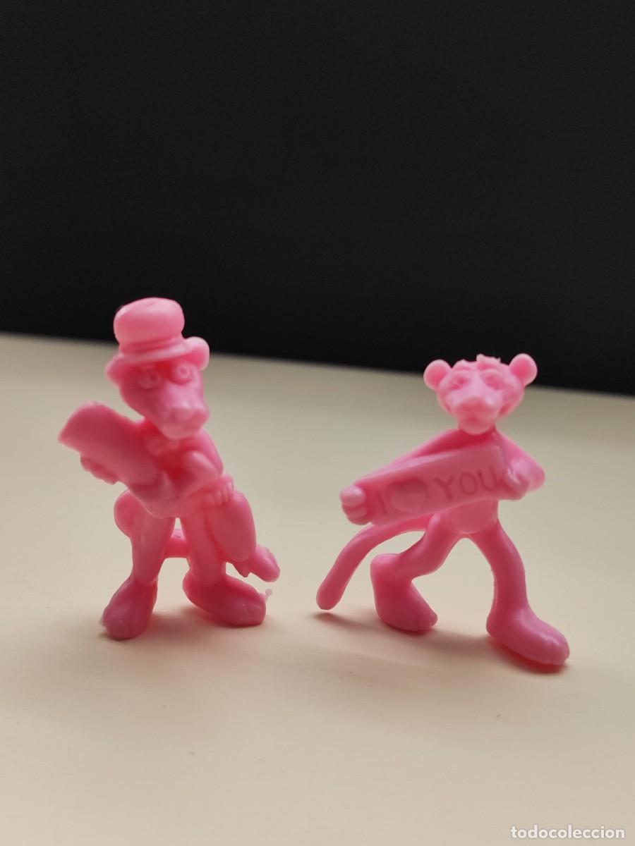 Figuras de goma y PVC: dunkin,panteras rosas a&ntilde;o 84 chicles - Foto 1